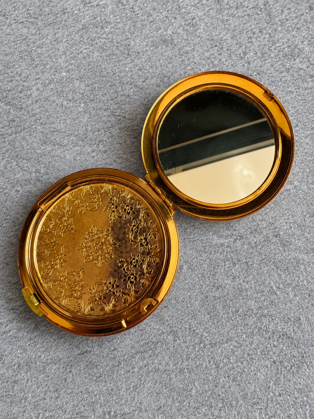 Soviet Gilded Brass Powder Compact, c. 1950s — Listing photo